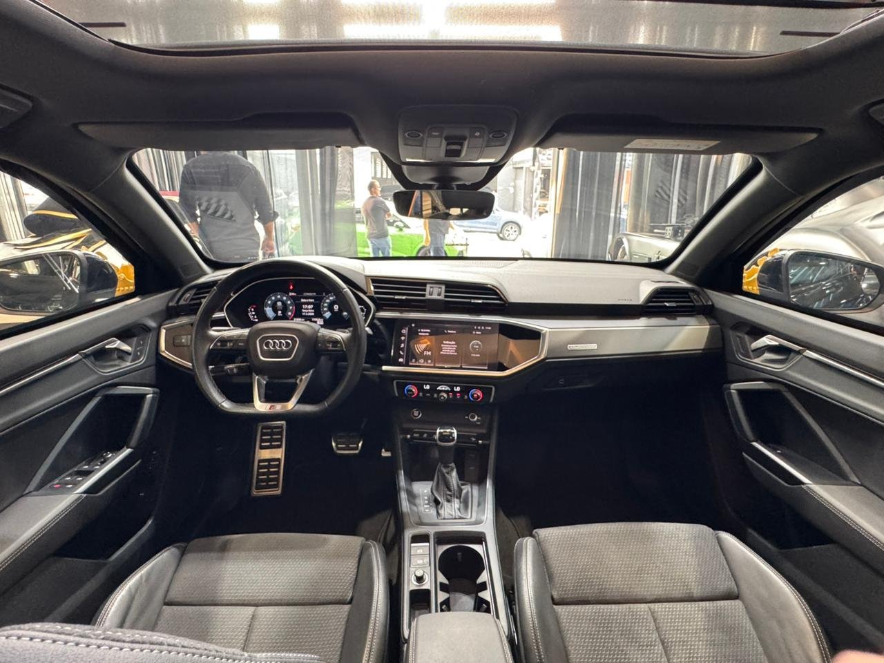 Audi Q3 SPB Perf. Black 2.0 TFSI Tipt. Quat. - Miniatura 11