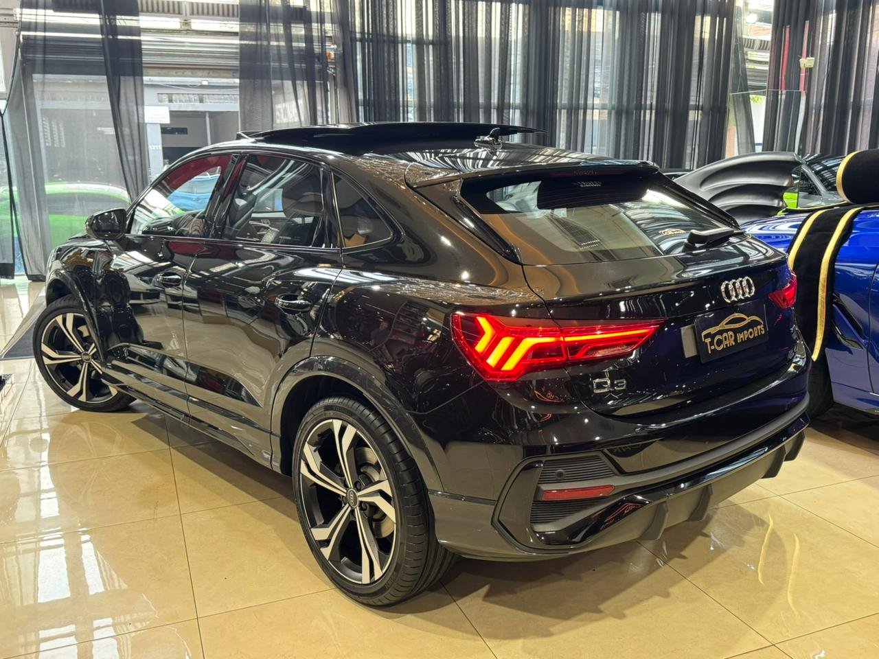 Audi Q3 SPB Perf. Black 2.0 TFSI Tipt. Quat. - Miniatura 5