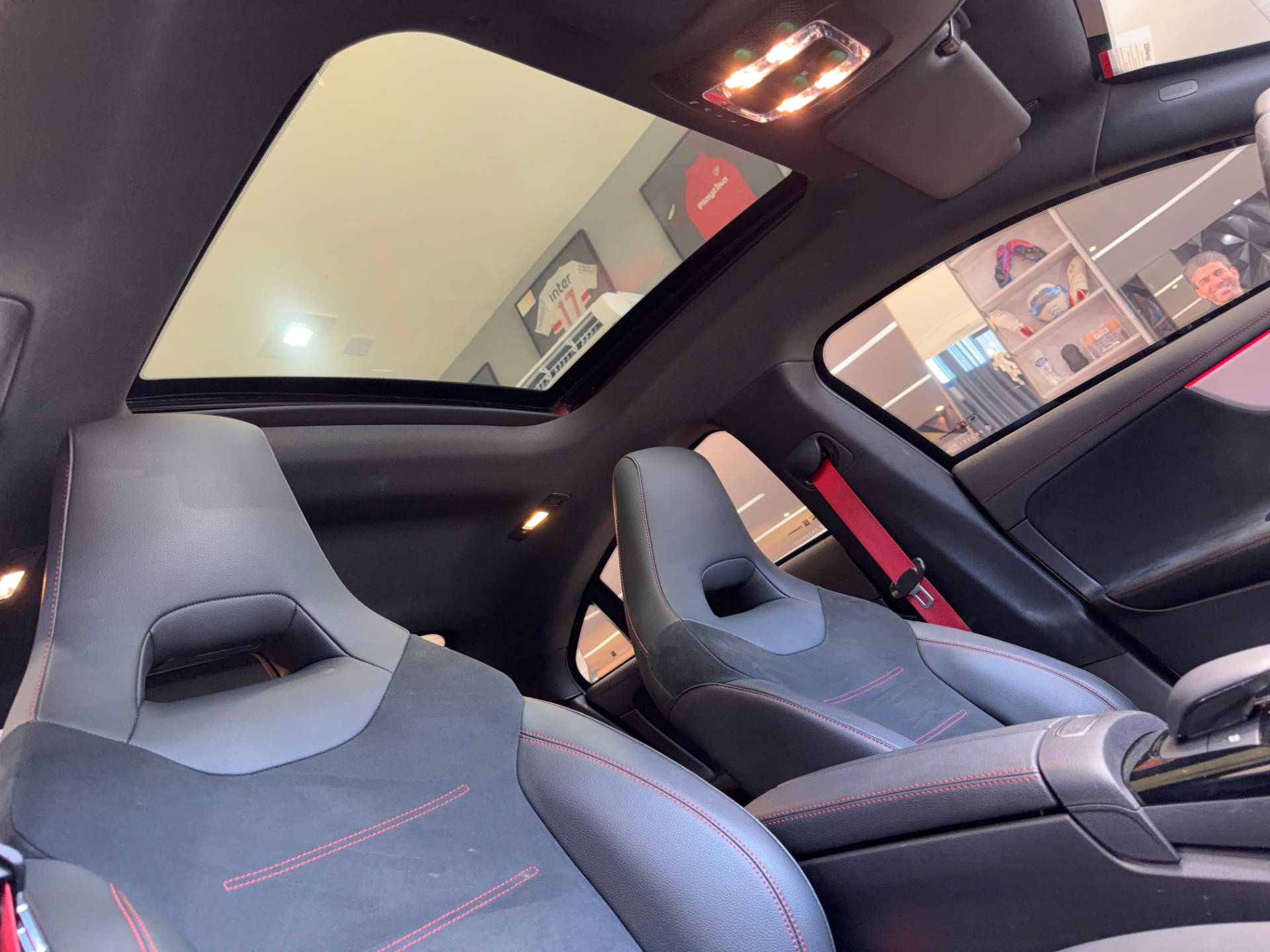 Mercedes-Benz CLA-45 S AMG 4MATIC CGI 2.0 TB Aut. - Miniatura 7