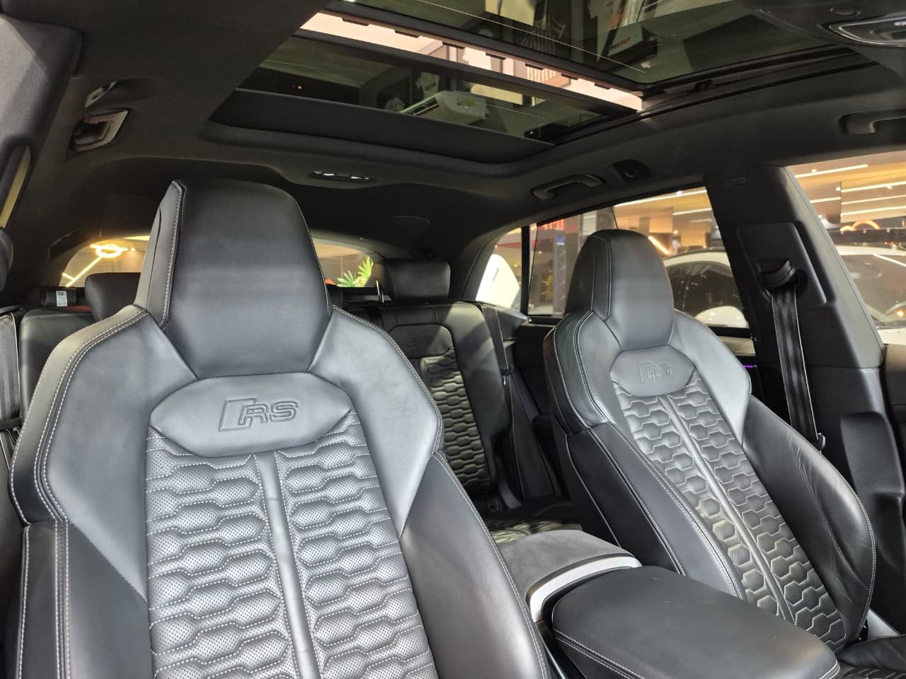 Audi RS Q8 4.0 Bi-TB V8 FSI Quattro Tiptronic - Miniatura 7