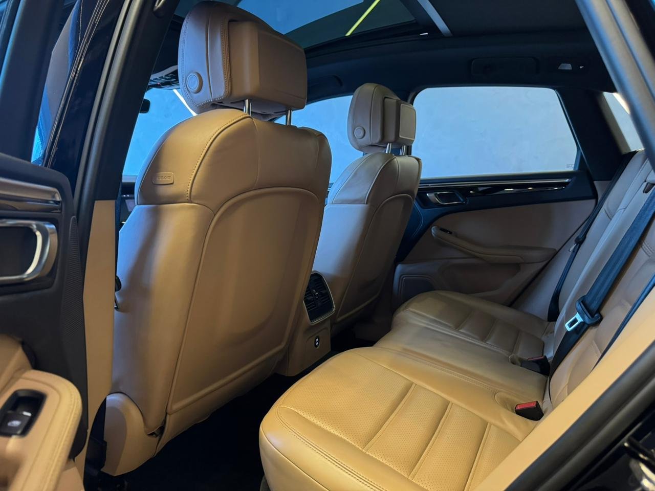 Porsche Macan 2.0 Turbo - Miniatura 10