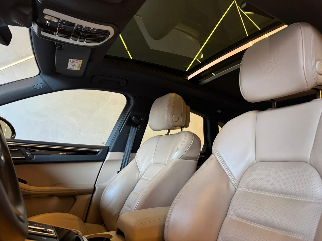 Porsche Macan 2.0 Turbo - Miniatura 12