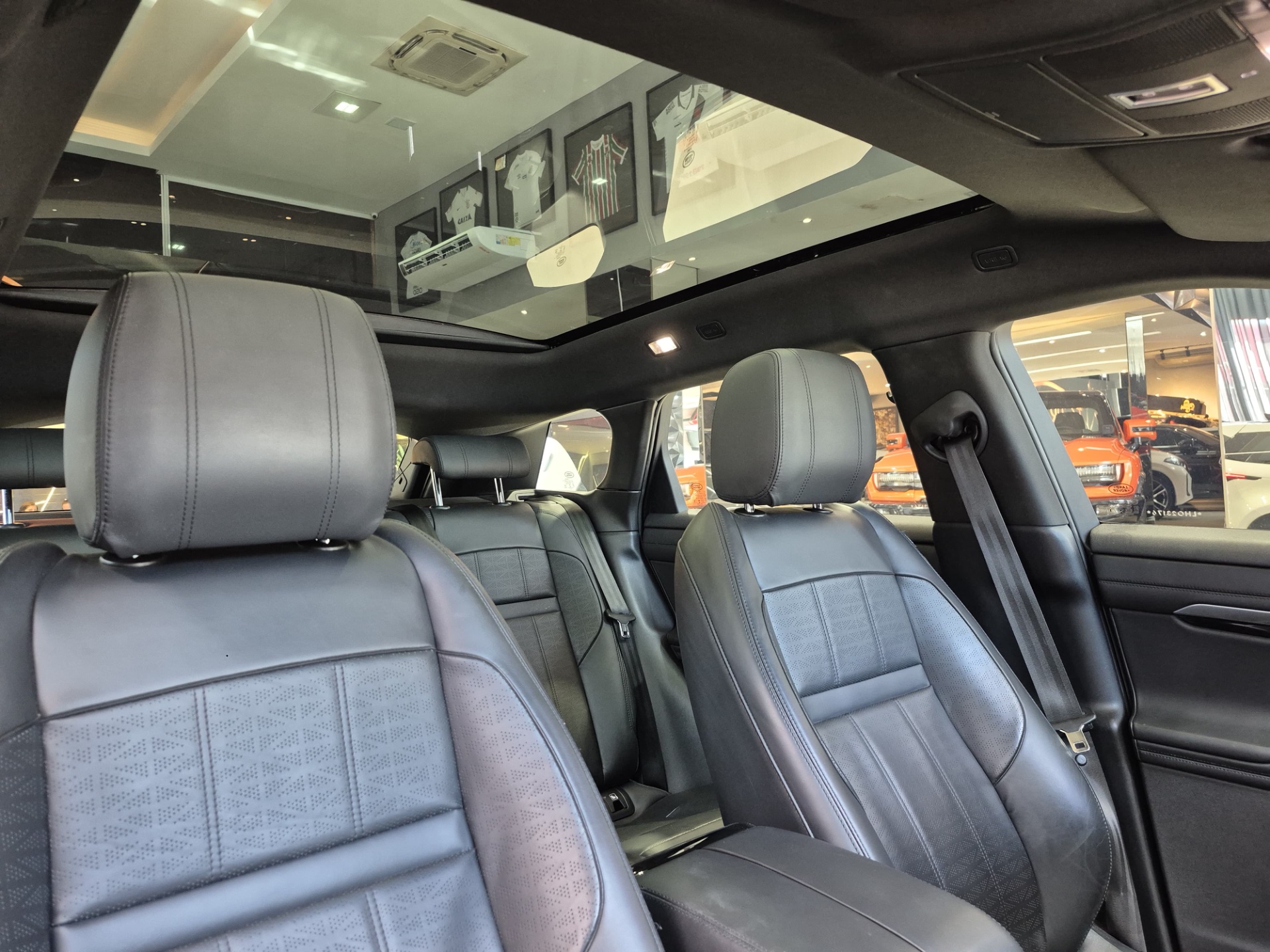 Land Rover EVOQUE 2.0 P300 GASOLINA MHEV R-DYNAMIC HSE AWD AUTOMÁTICO - Miniatura 11