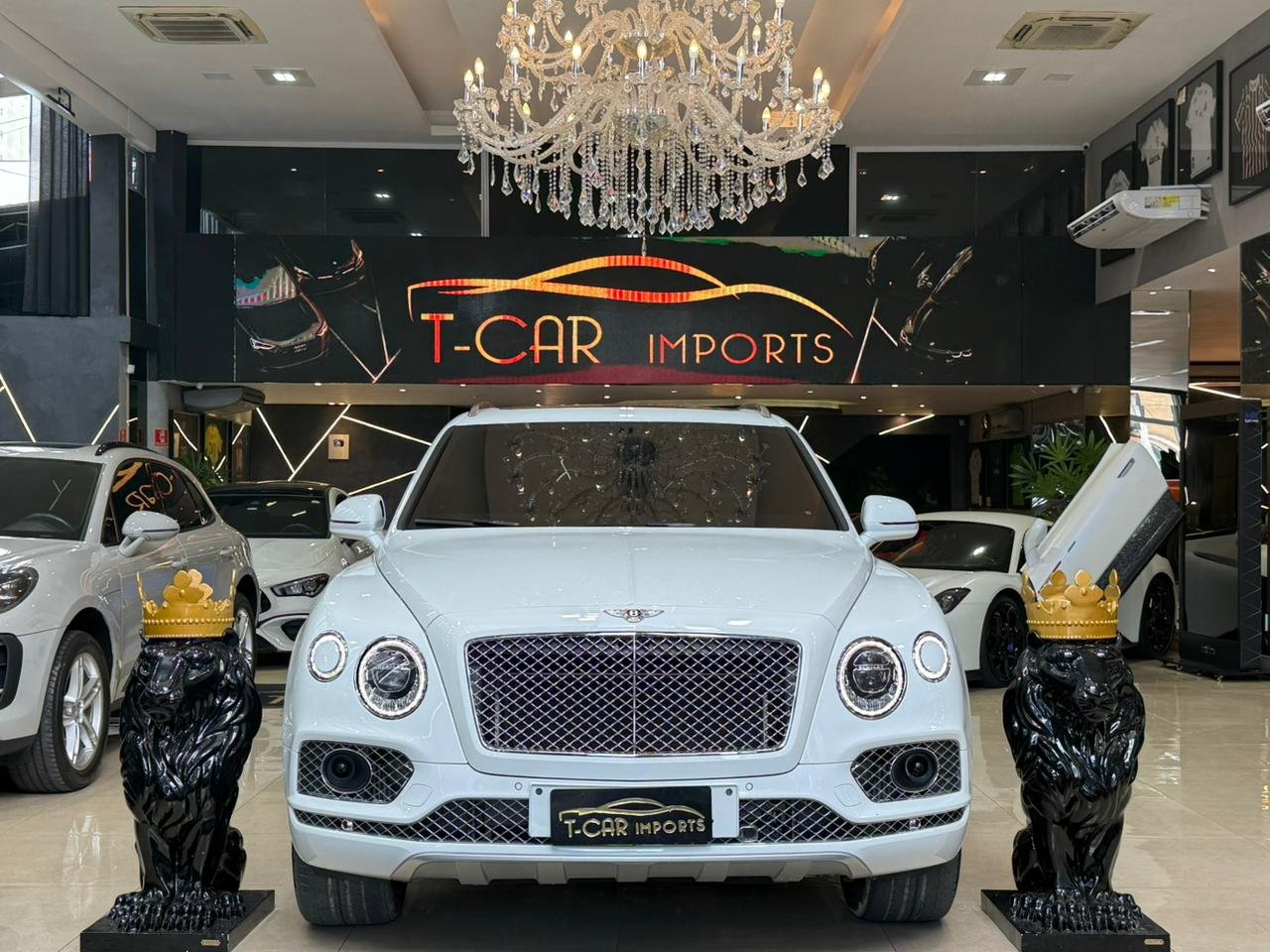 Bentley Bentayga 3.0 V6 Hybrid - Miniatura 2