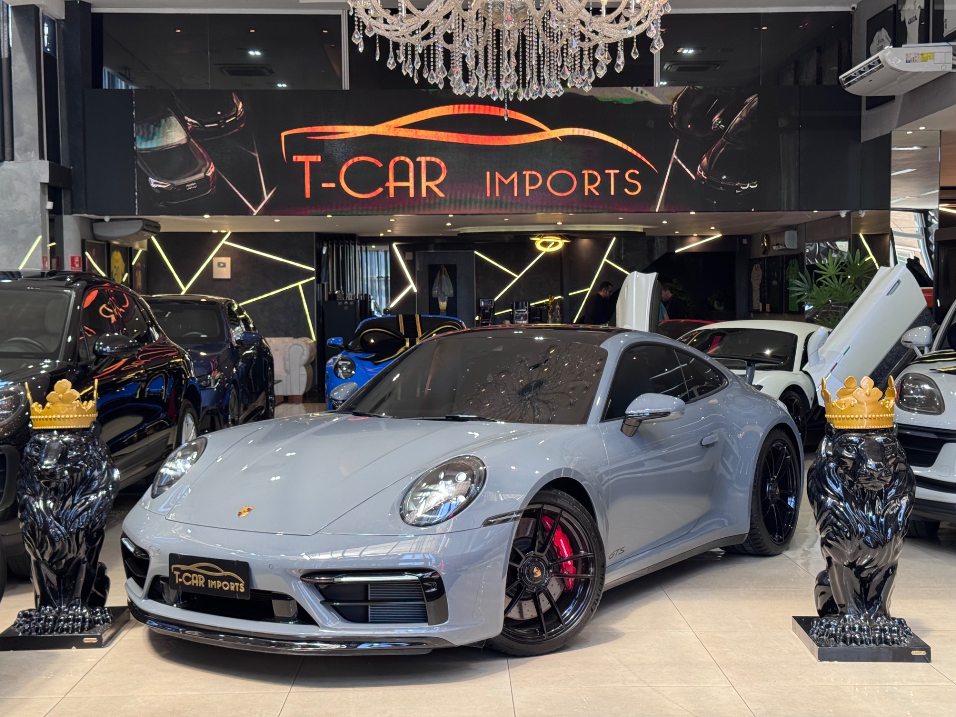 Porsche 911 Carrera 4 GTS Coupe 3.0 24V (992) - Miniatura 4