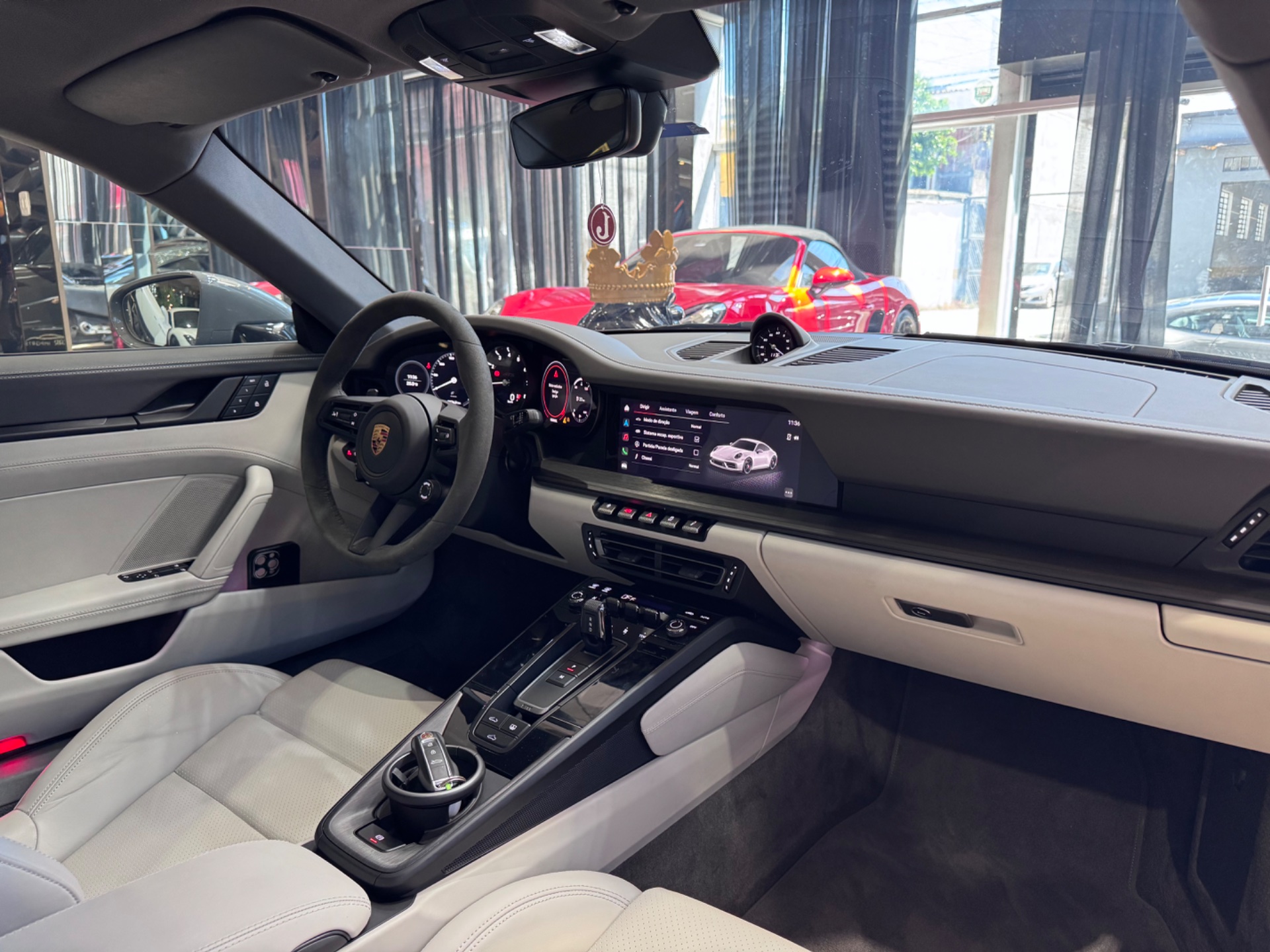 Porsche 911 Carrera 4 GTS Coupe 3.0 24V (992) - Miniatura 9