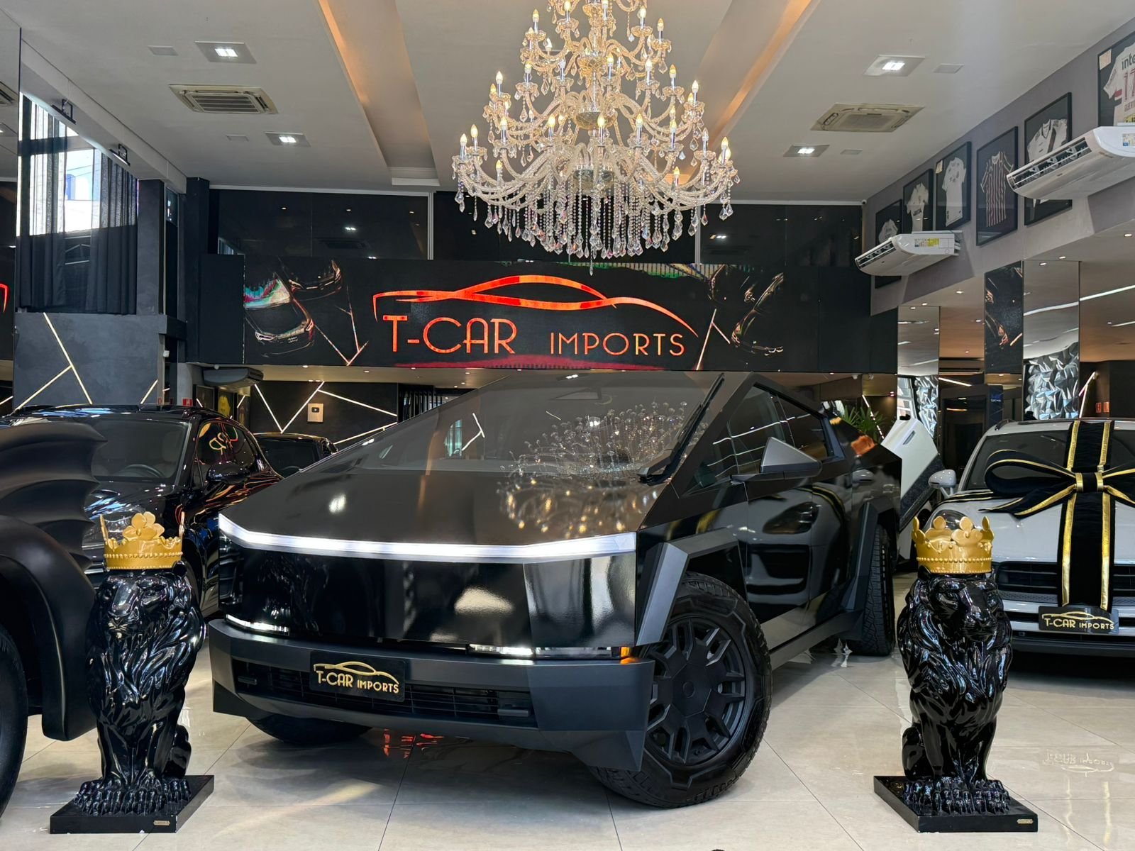 Tesla Cybertruck Tri Motor (Cyberbeast) - Miniatura 3