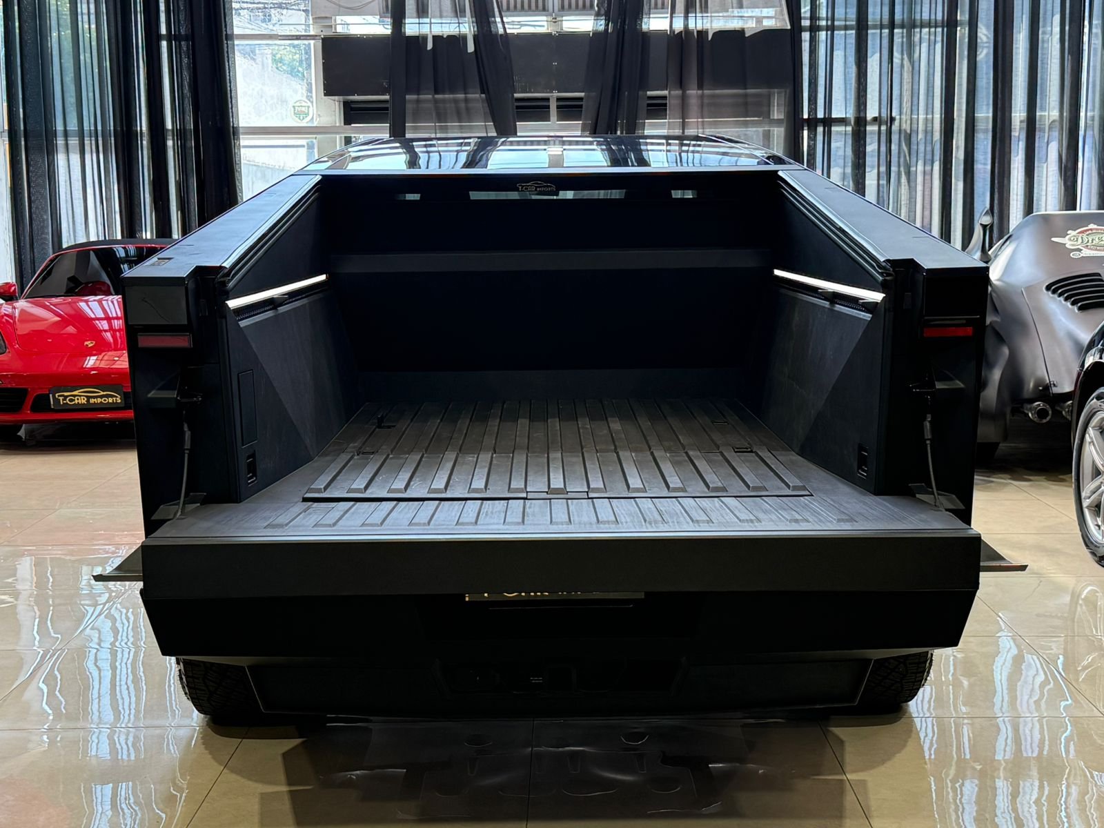 Tesla Cybertruck Tri Motor (Cyberbeast) - Miniatura 6