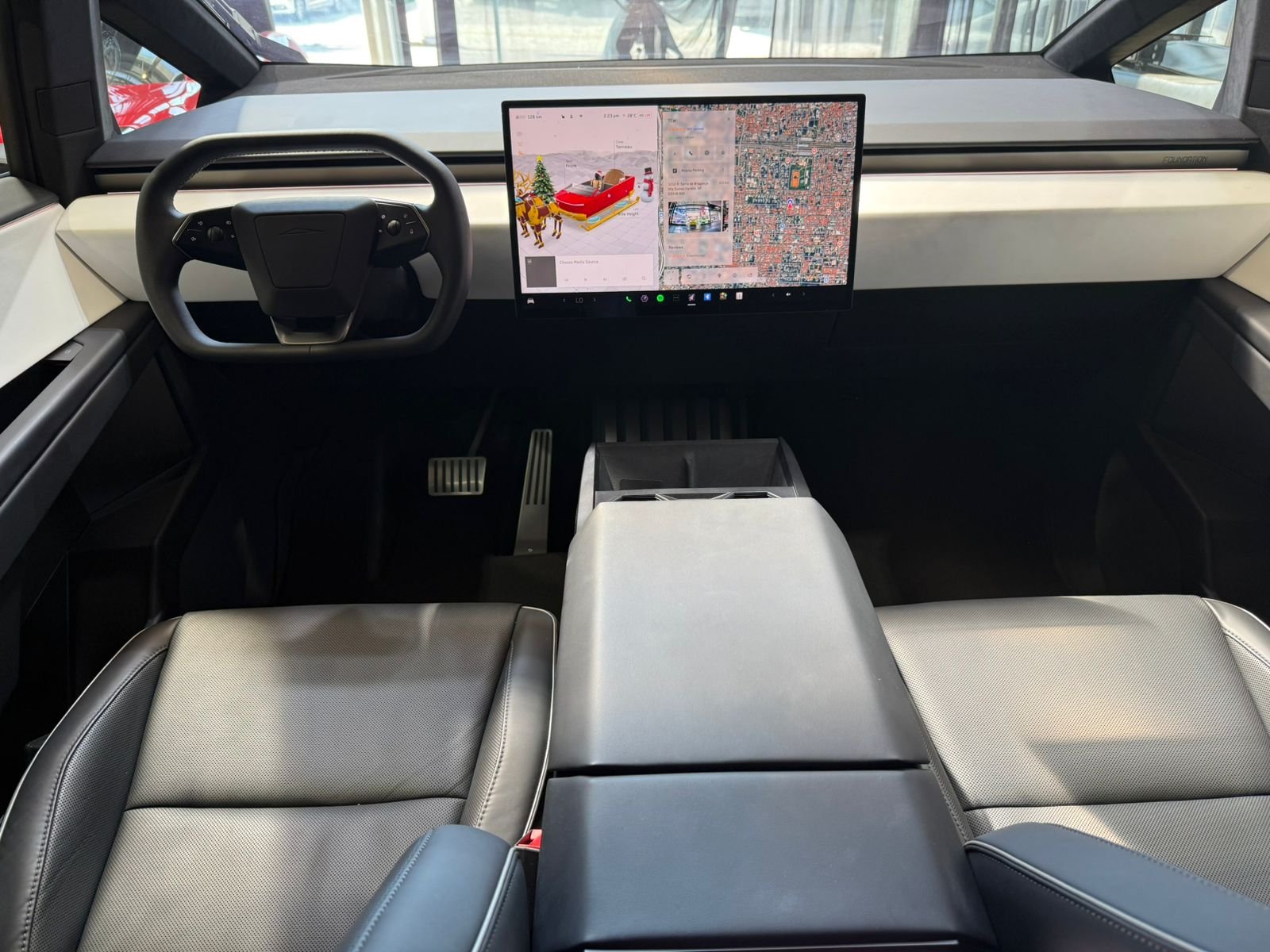 Tesla Cybertruck Tri Motor (Cyberbeast) - Miniatura 9