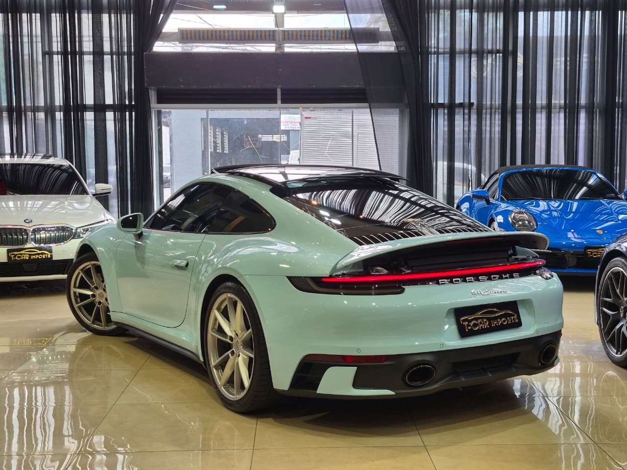 Porsche 911 Carrera Coupe - Miniatura 6