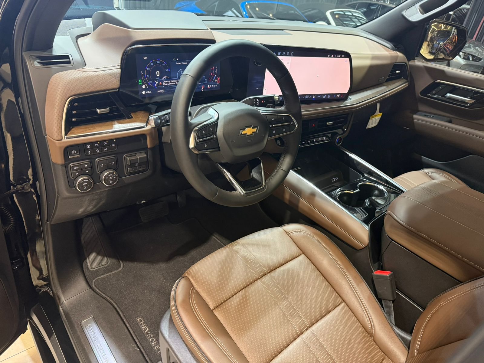 Chevrolet Suburban High Country 3.0 Duramax Diesel - Miniatura 8