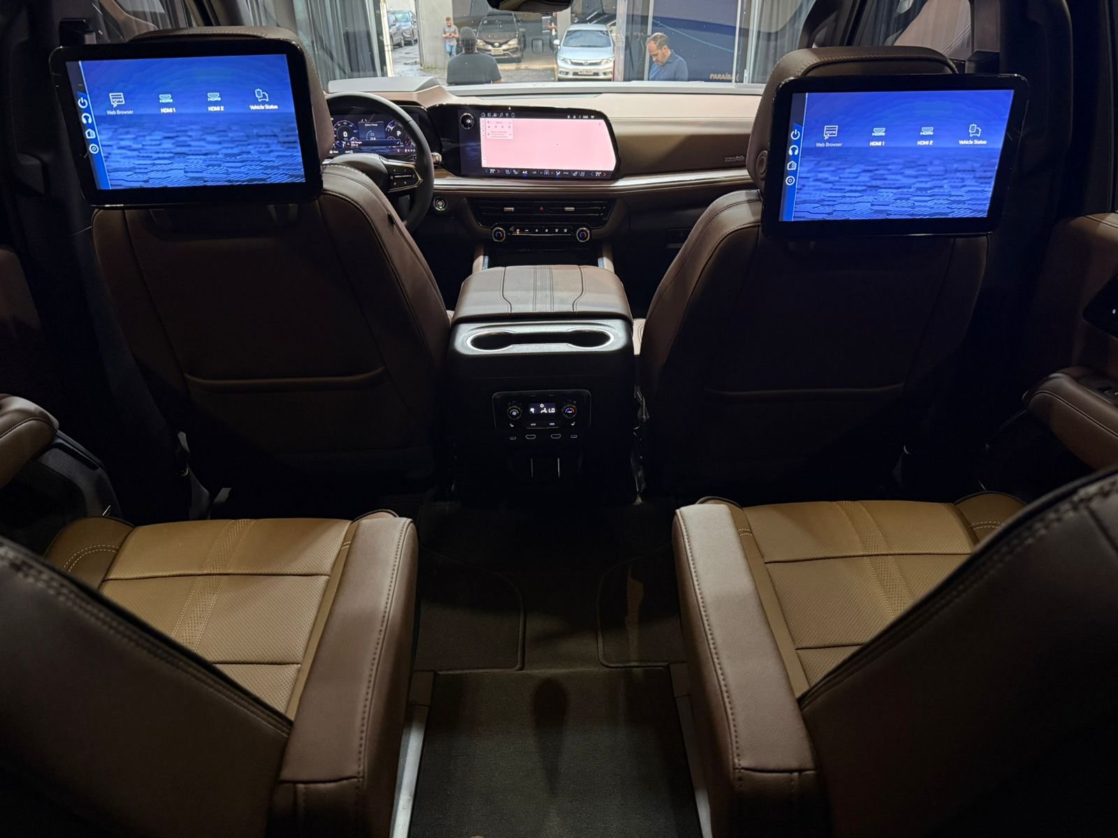 Chevrolet Suburban High Country 3.0 Duramax Diesel - Miniatura 9