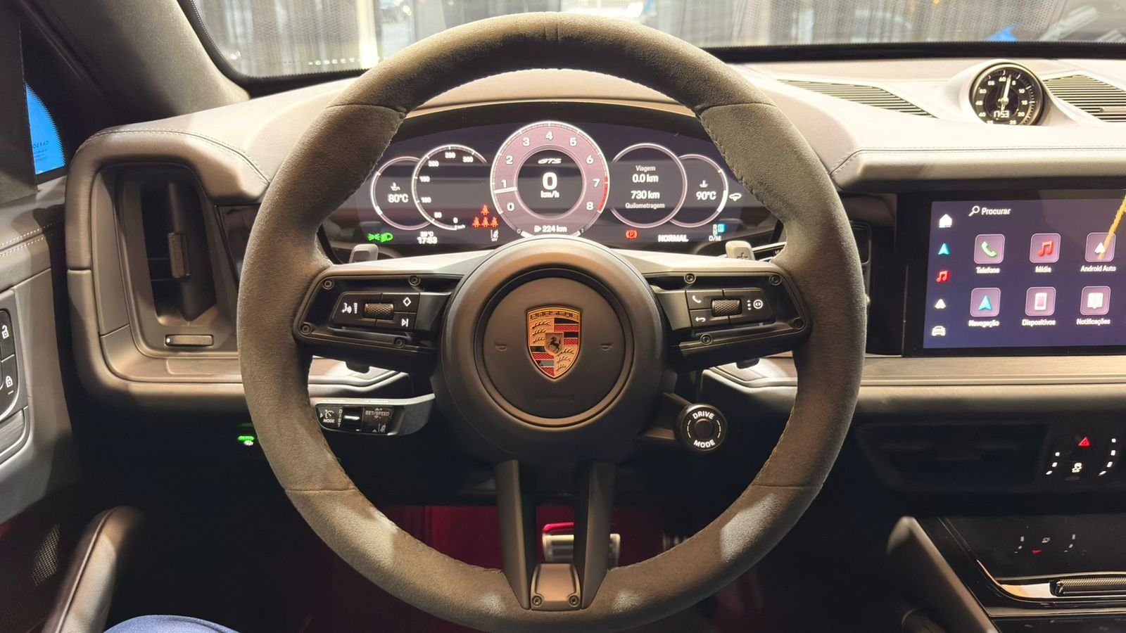 Porsche Cayenne GTS Coupe 4.0 500cv - Miniatura 6