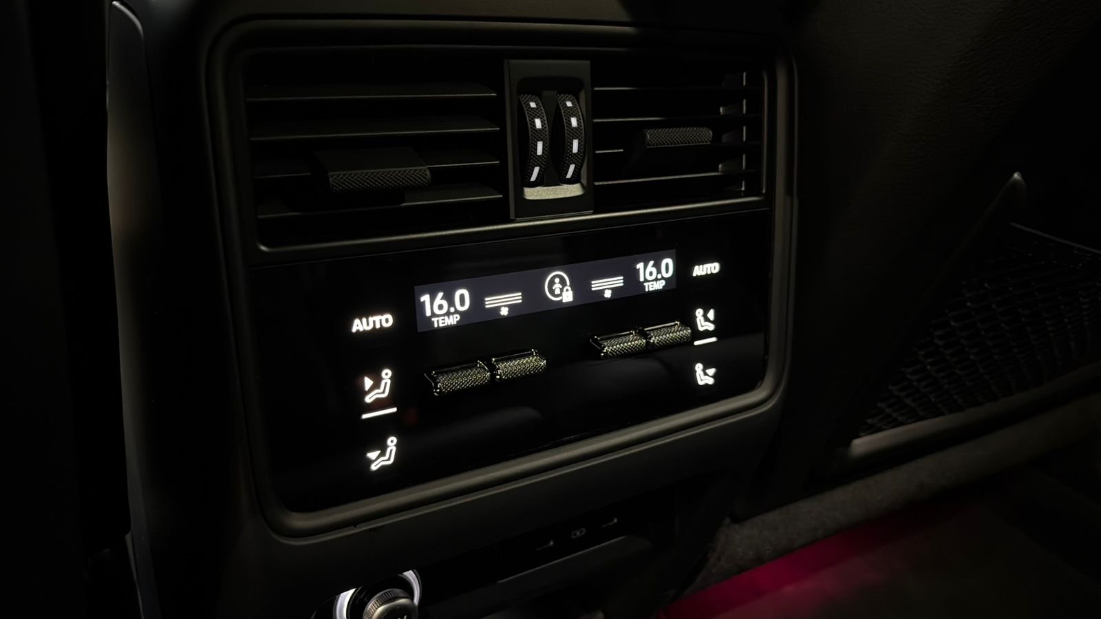 Porsche Cayenne GTS Coupe 4.0 500cv - Miniatura 10