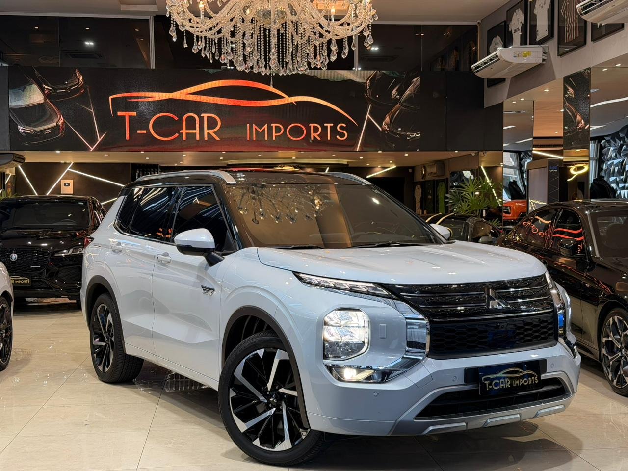 Mitsubishi OUTLANDER Signature 2.4 4x4 Aut (Híb) - 2026