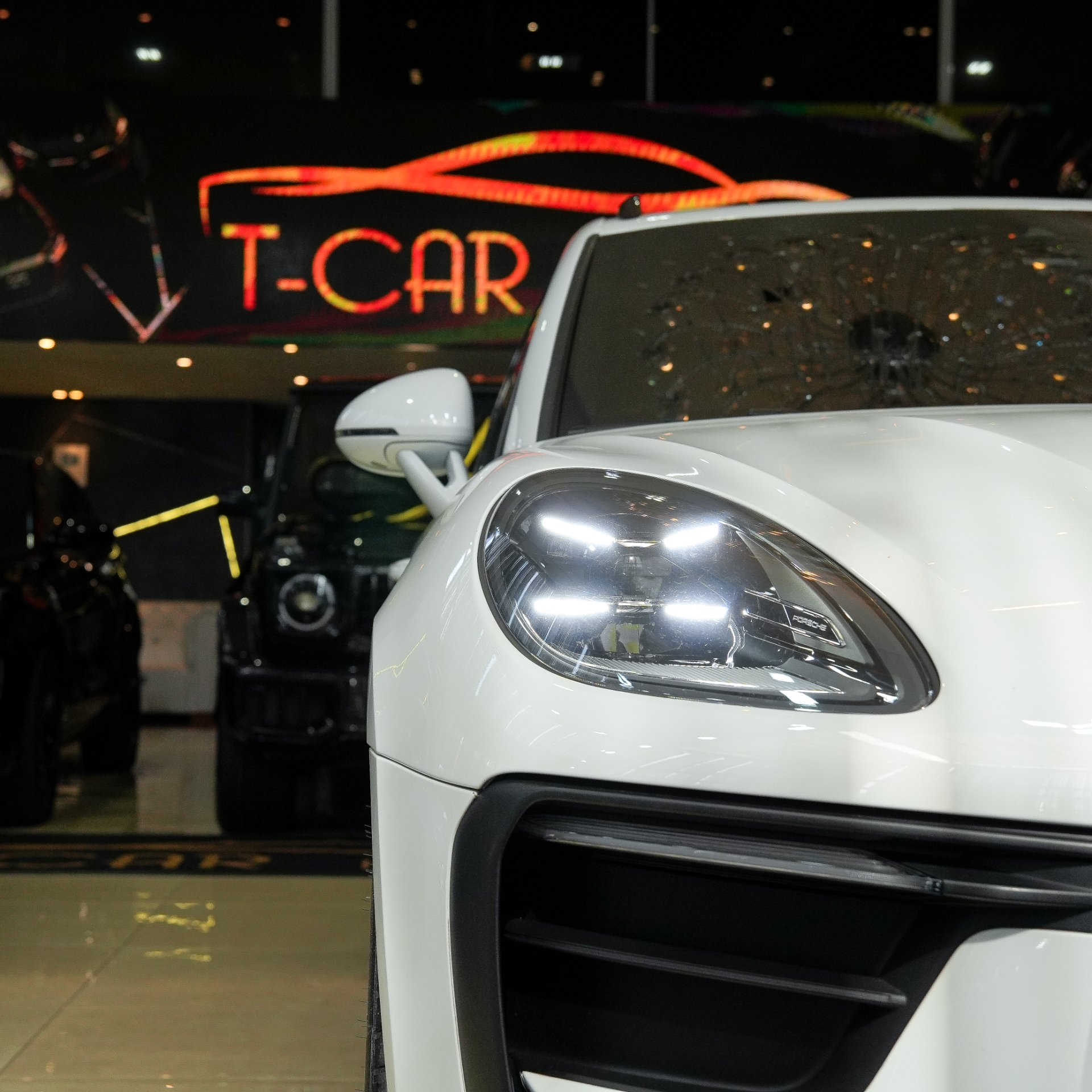 Porsche Macan 2.0 Turbo - Miniatura 7