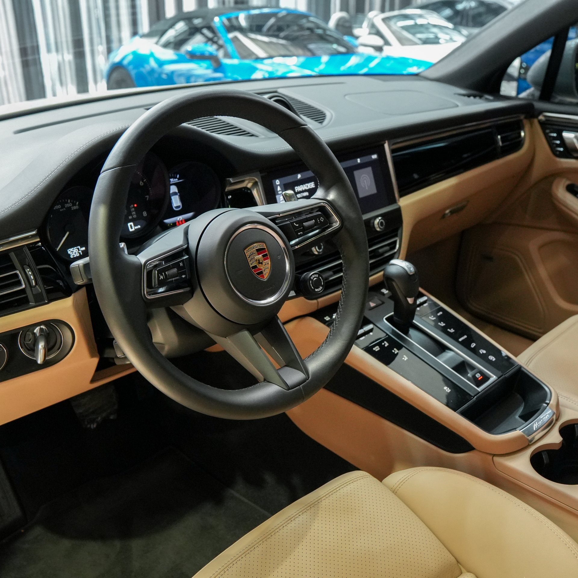Porsche Macan 2.0 Turbo - Miniatura 8