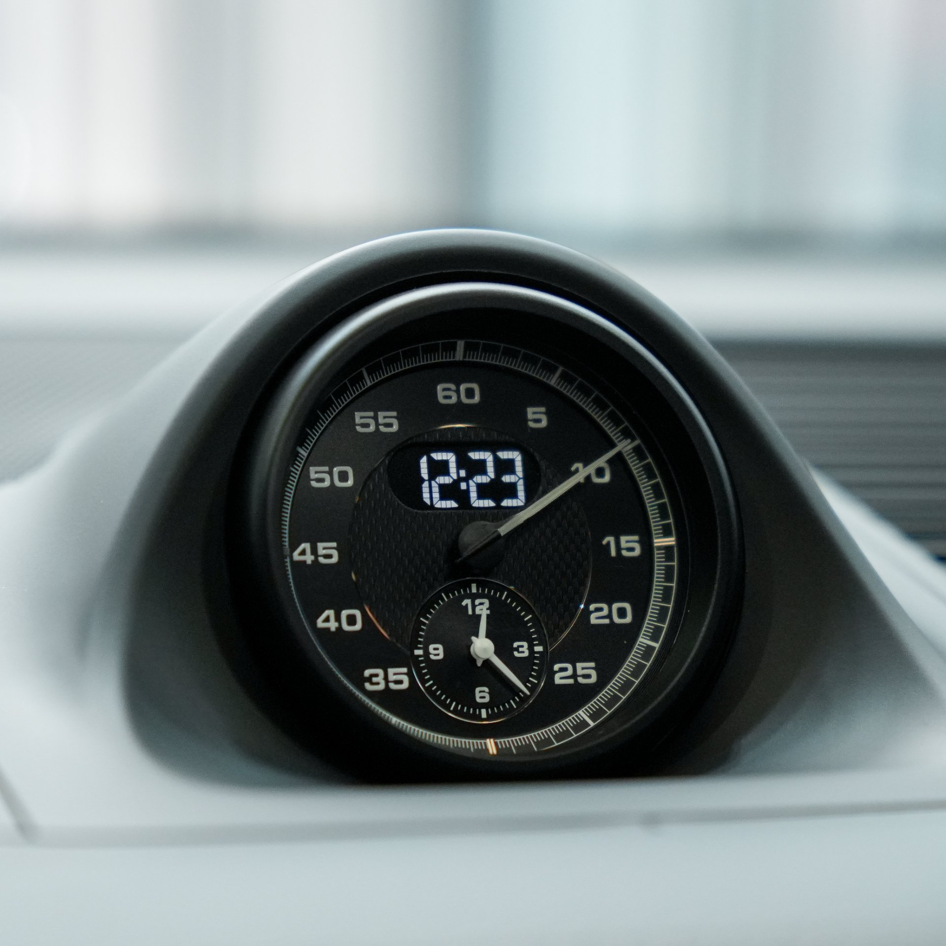 Porsche Macan 2.0 Turbo - Miniatura 14