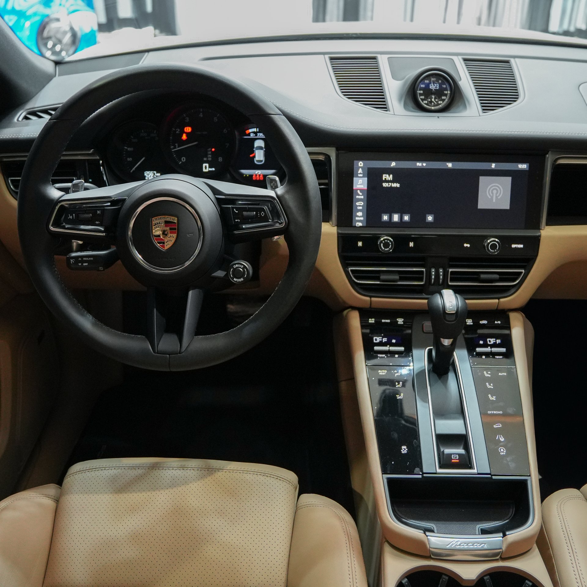 Porsche Macan 2.0 Turbo - Miniatura 9