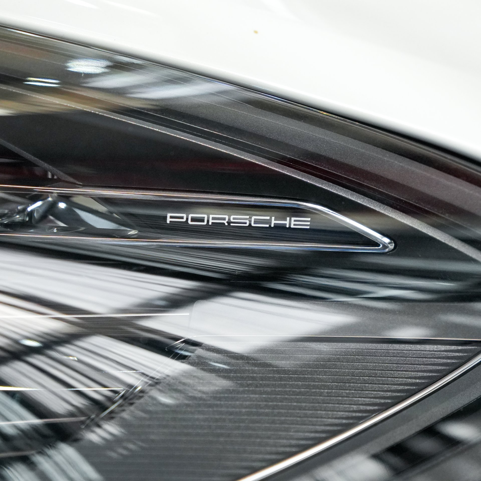Porsche Macan 2.0 Turbo - Miniatura 15