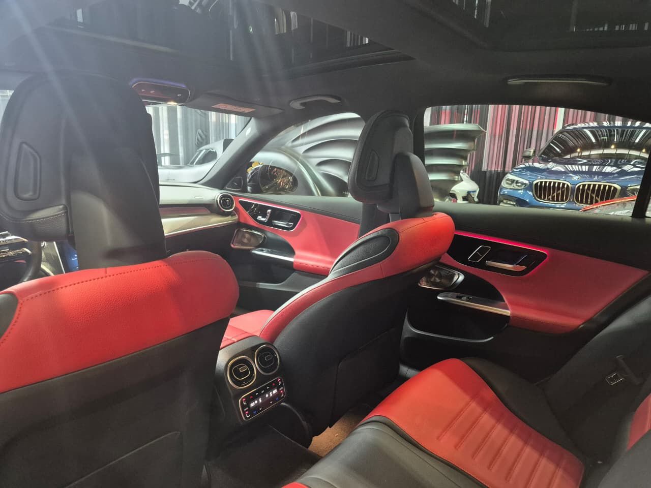 Mercedes-Benz C-300 AMG Line 2.0 TB Aut. (Híbrido) - Miniatura 14