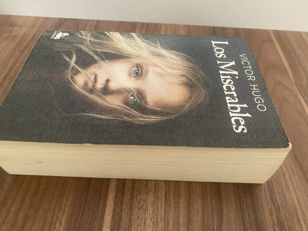Los miserables - Victor Hugo - detalle 2 - libro usado