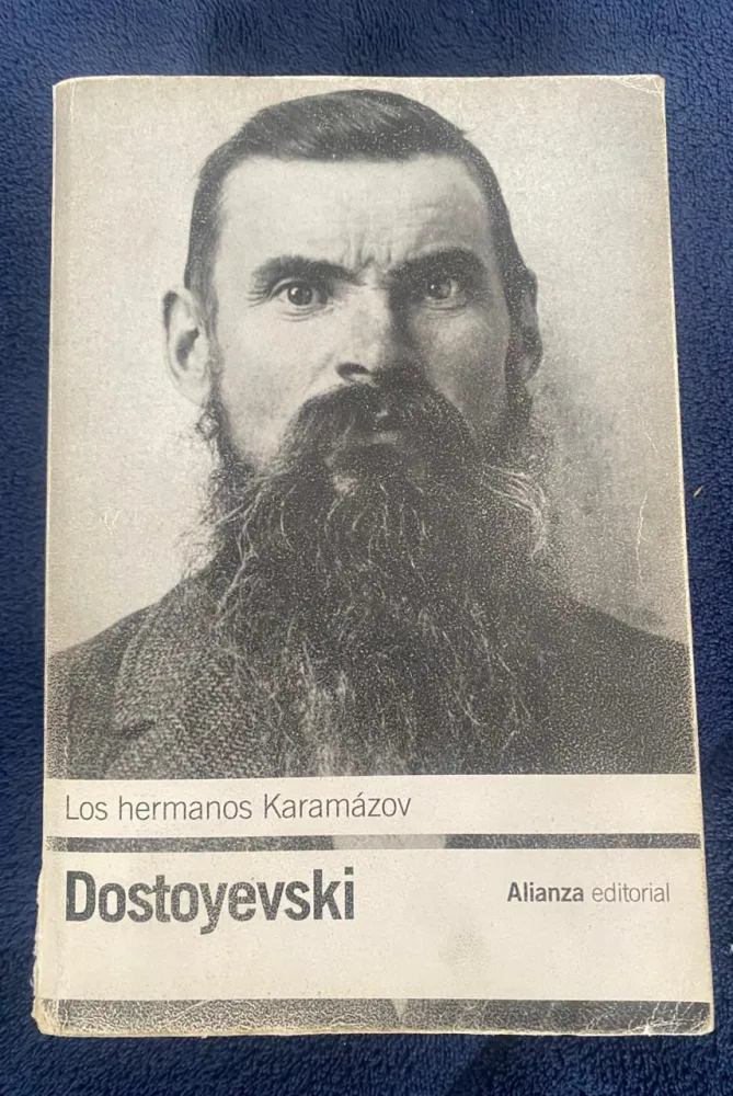 Los hermanos Karamázov - Fiodor Mijaïlovich Dostoevskiï - libro usado