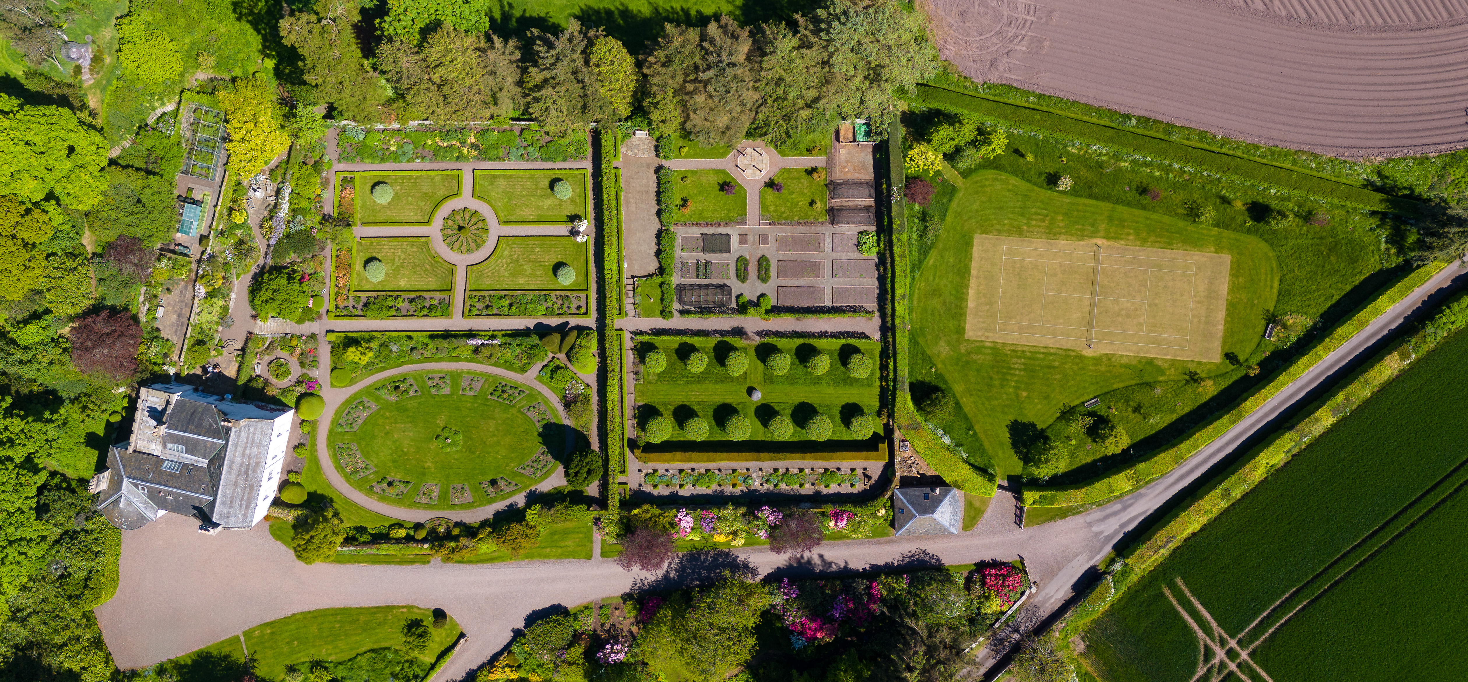 The House — top-down garden