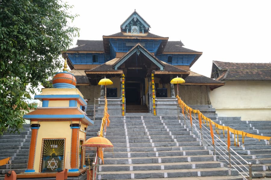 Temple 6