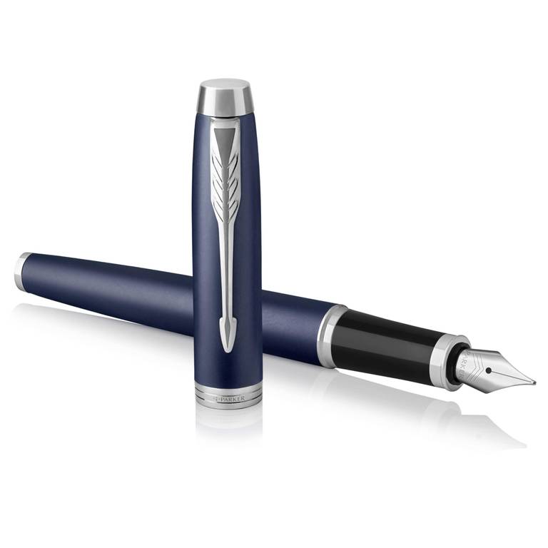 Parker IM pluma estilográfica | azul mate | plumín mediano y recambio de tinta azul | en estuche de regalo