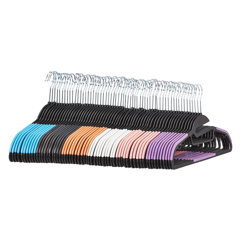 Pack 60 Perchas Amazon Basics Antideslizantes (Ahorro de espacio, 10 pinzas para faldas/pantalones, 6 colores surtidos, en Amazon)