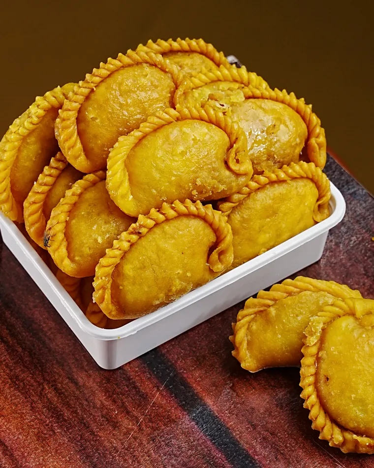 Ribbon pakoda