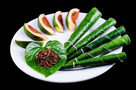 Bà ơi, cái cối giã trầu…