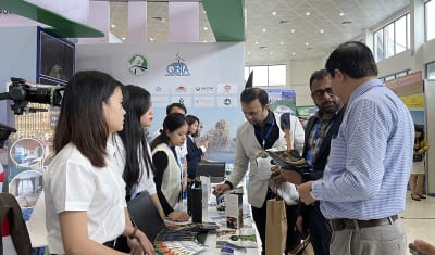 Doanh nghiệp du lịch Ấn Độ tìm hiểu các sản phẩm của du lịch Quảng Bình tại Hội chợ du lịch quốc tế Đà Nẵng 2022.