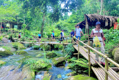 Phải làm sao để du khách đến các điểm du lịch sinh thái không chỉ đơn giản tắm suối, thưởng thức ẩm thực, chụp ảnh và ra về… Ảnh: Công ty Trường Tuấn