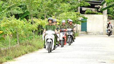 Lực lượng tham gia bảo vệ ANTT ở cơ sở xã Võ Ninh phối hợp tuần tra, kiểm soát bảo đảm ANTT trên địa bàn dân cư.