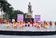 Toàn cảnh buổi biểu diễn.