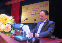 Đồng chí Phó Bí thư Thường trực Tỉnh ủy Trần Hải Châu phát biểu chúc mừng các văn nghệ sĩ nhân Ngày thơ Việt Nam.