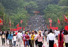 Du khách thập phương tại Lễ hội Đền Hùng. (Ảnh: Thành Đạt/TTXVN)