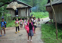 Học sinh người Chứt tại xã Dân Hóa (Minh Hóa).