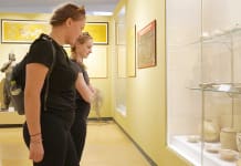  Với khách du lịch quốc tế, Bảo tàng Tổng hợp tỉnh là một địa chỉ yêu thích để khám phá mảnh đất, con người Quảng Bình trong suốt quá trình lịch sử.