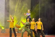 Một trong những điểm nhấn của chương trình là những tiết mục văn nghệ đặc sắc