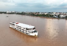 Du thuyền La Marguerite trên dòng sông Cổ Chiên, đoạn qua địa phận tỉnh Vĩnh Long.