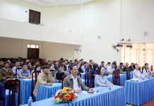 Các đại biểu và học viên tham dự khai mạc lớp tập huấn.