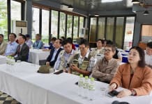 Các đại biểu dự buổi gặp mặt.