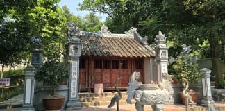 Đền thờ Thánh Mẫu Liễu Hạnh ở xã Quảng Đông (Quảng Trạch).