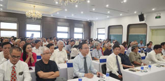 Các đại biểu dự lễ kỷ niệm.