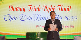Đại diện lãnh đạo UBND huyện Bố Trạch phát biểu khai mạc chương trình.