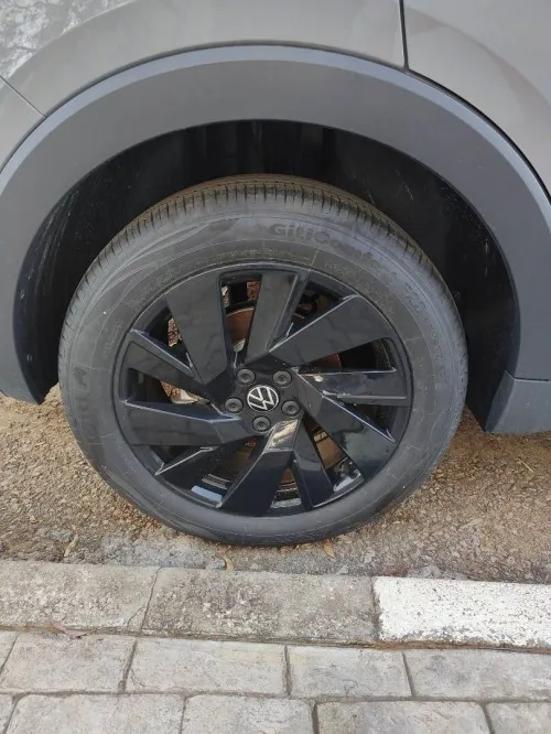 Volkswagen Tharu