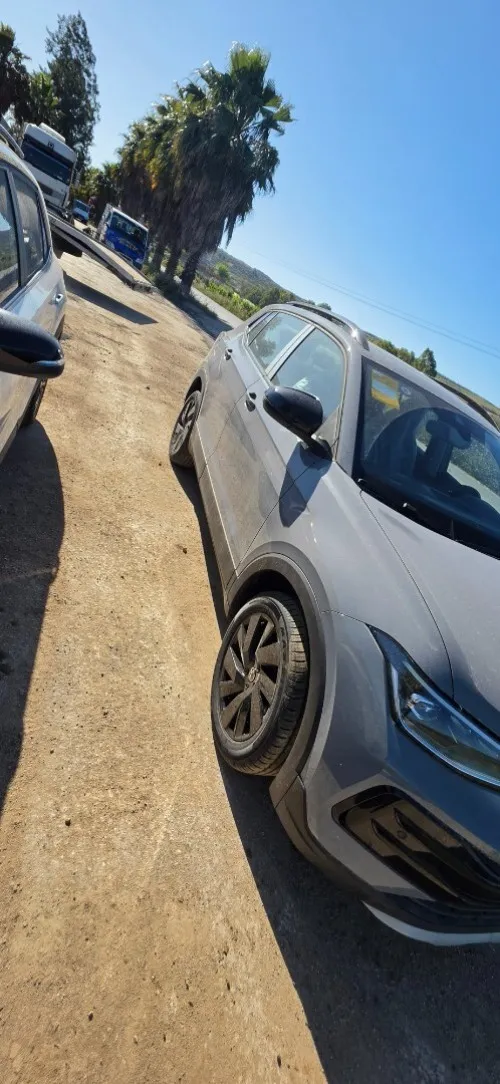 Volkswagen Tharu Xr